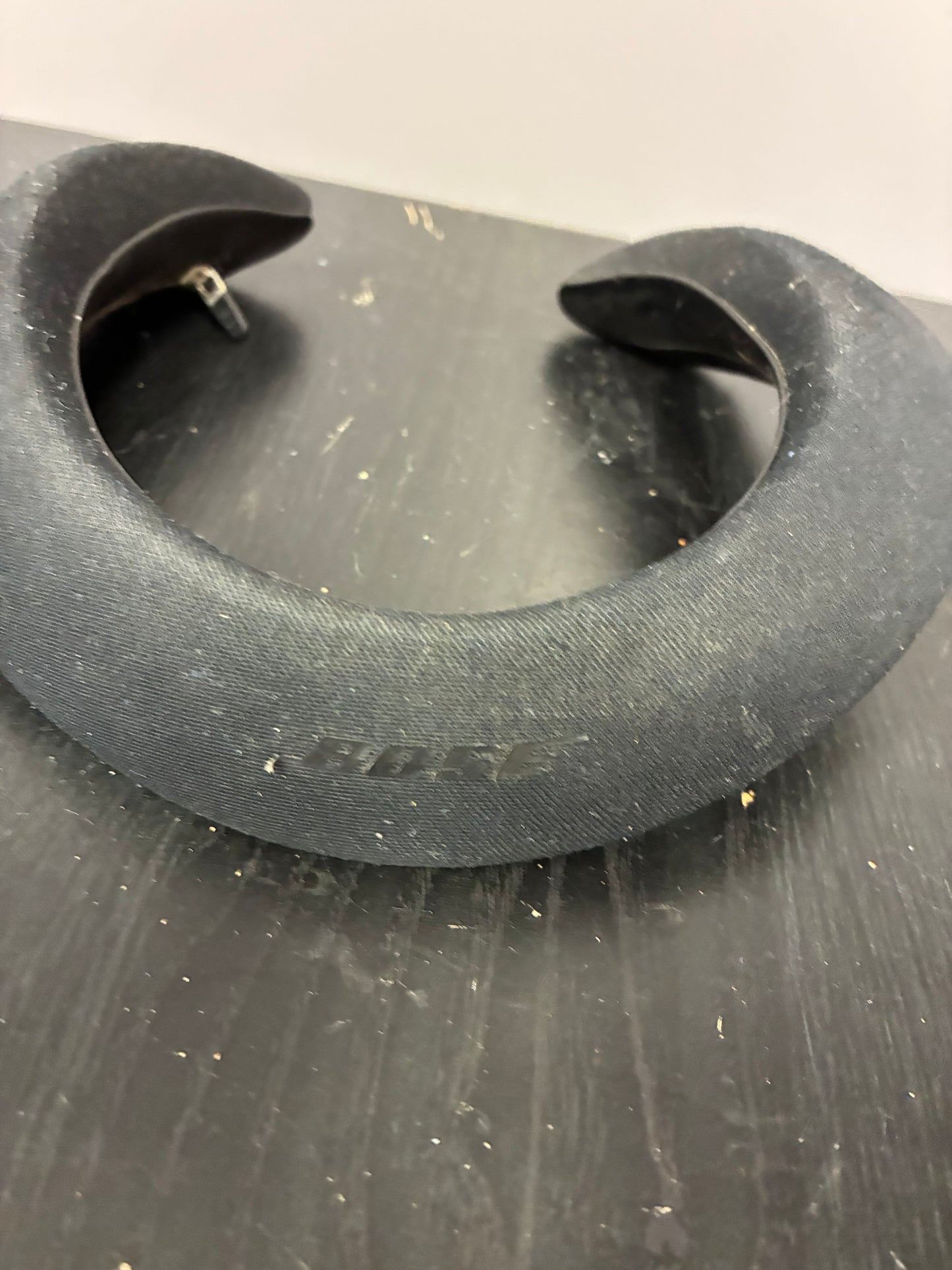 Bose around the neck bt speaker