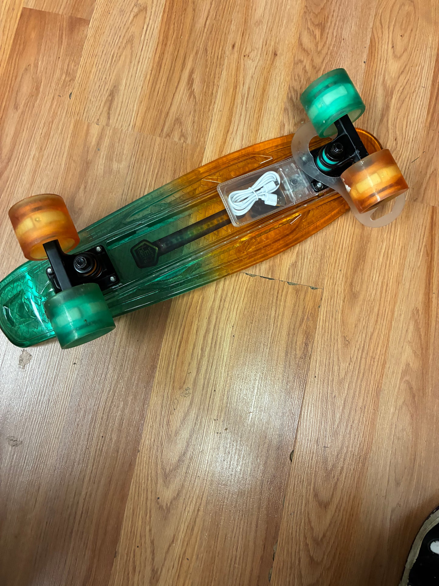 Penny Board (22” plastic cruiser skateboard) Rasta fade edition