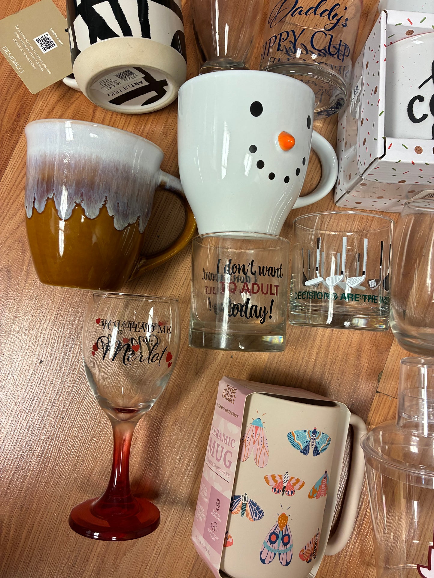 novelty mugs and glassware