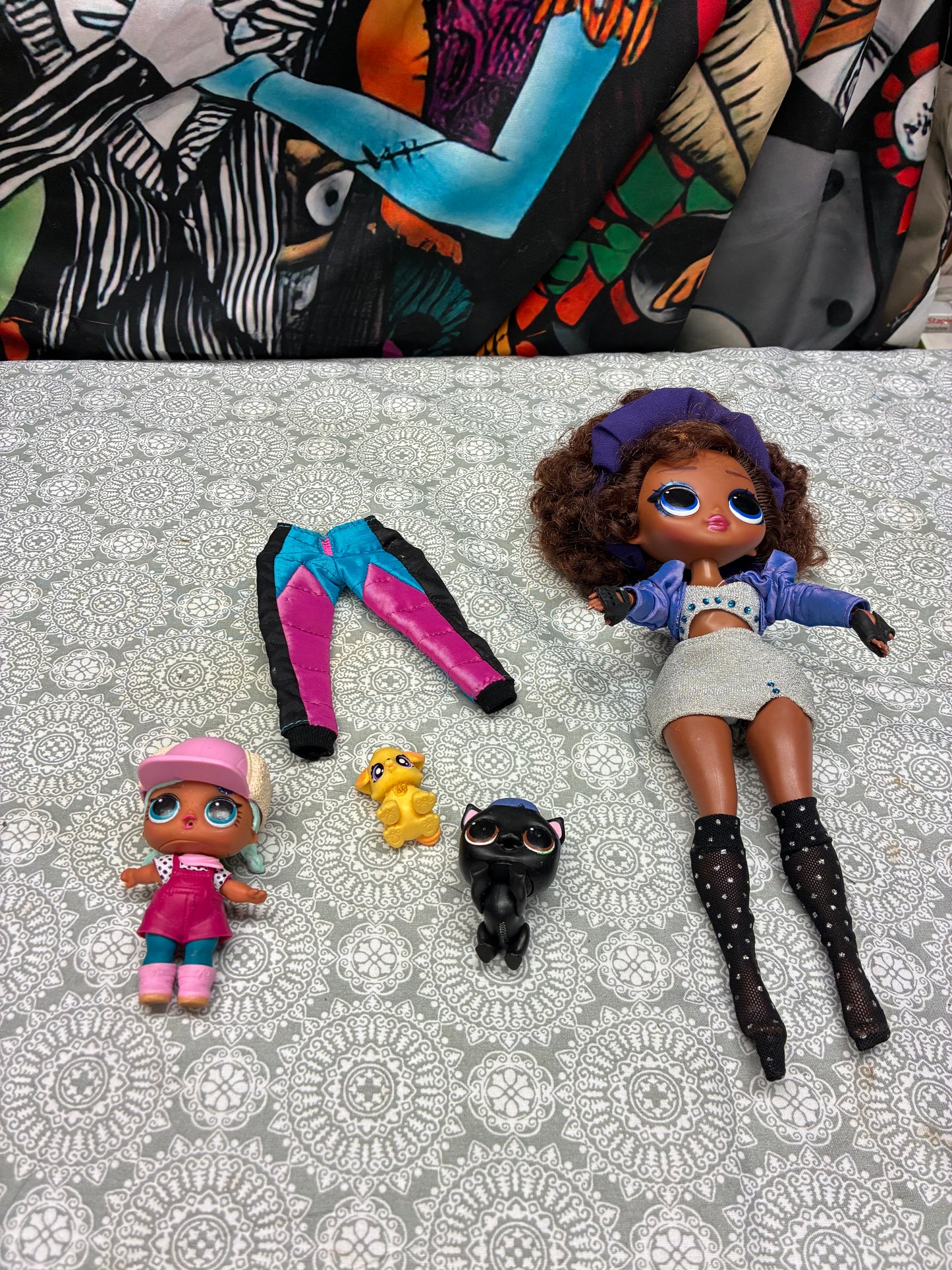 LOL Surprise OMG Doll + Tot Doll & Pets Bundle – Clothes & Accessories