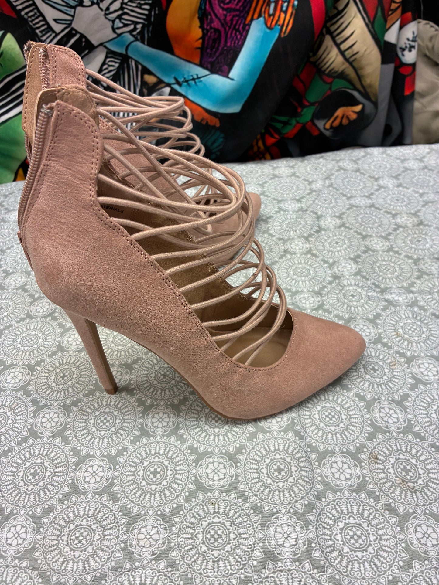 Women’s size 7 heel