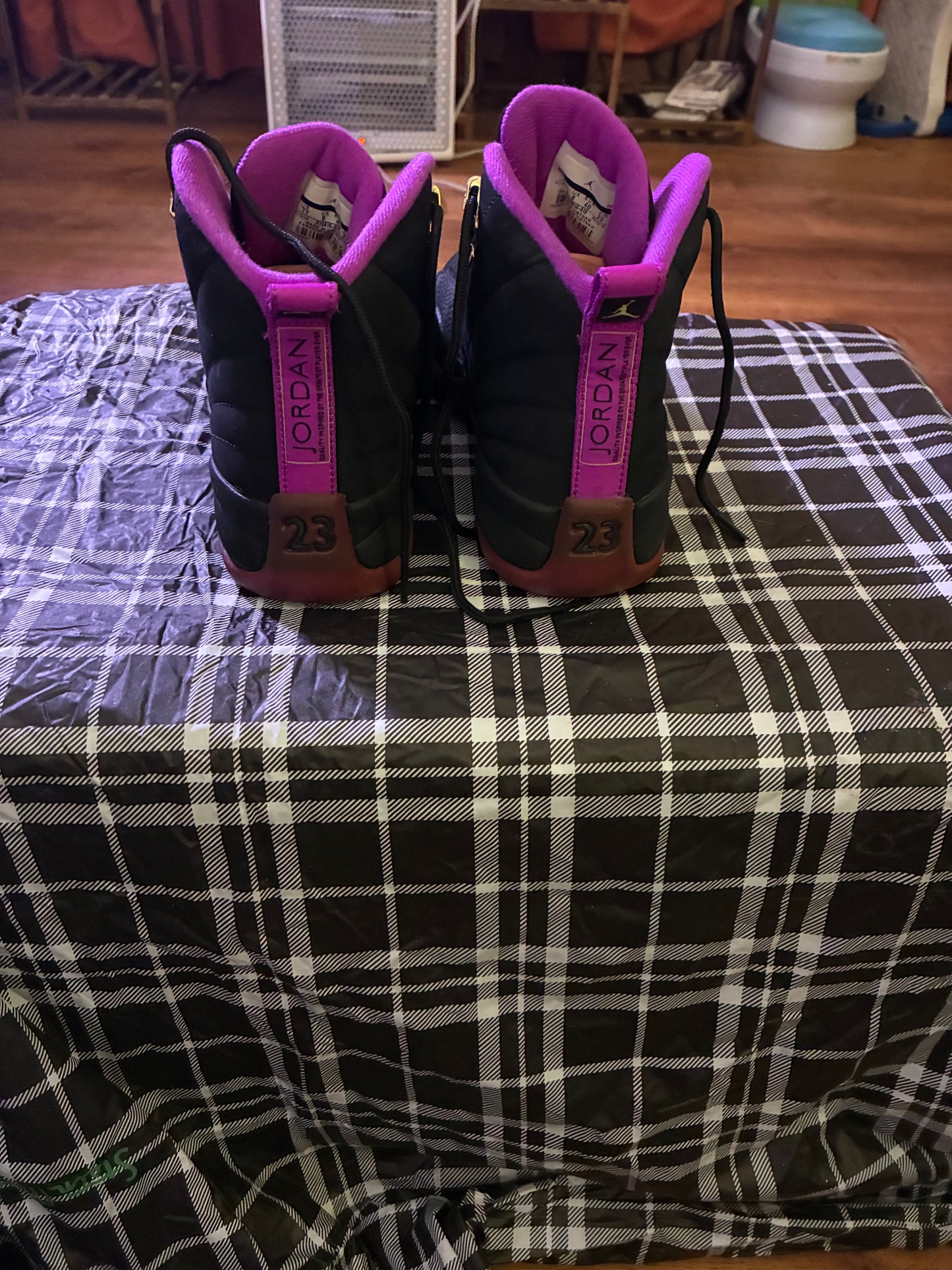 Jordan 12 “Hyper Violet” / GS edition.