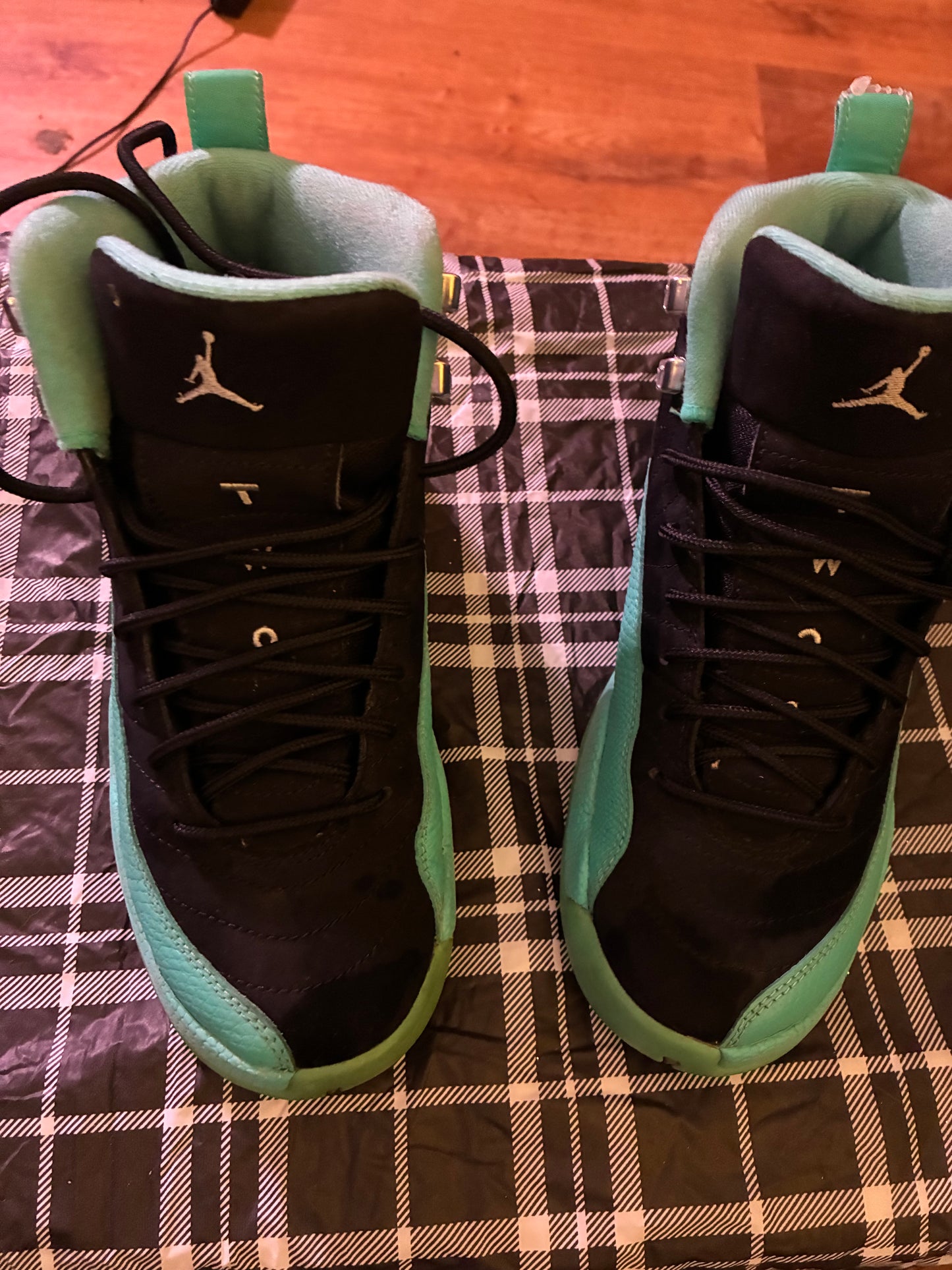 Jordan 12 “Hyper Violet” / GS edition.