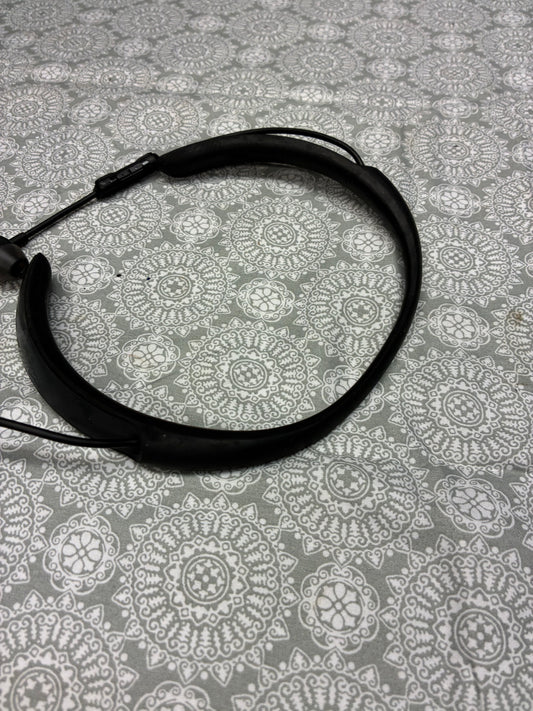 Bose QuietControl 30 (QC30) Wireless Bluetooth Noise Cancelling Earbuds with a neckband design