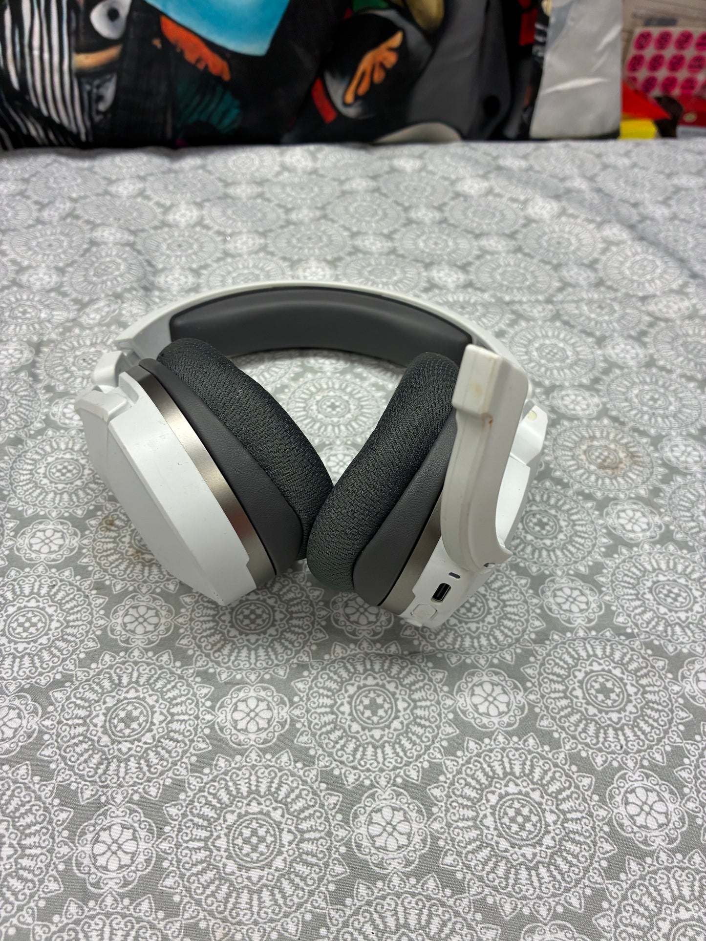 These are Turtle Beach Stealth 600 Gen 2 Wireless Gaming Headset