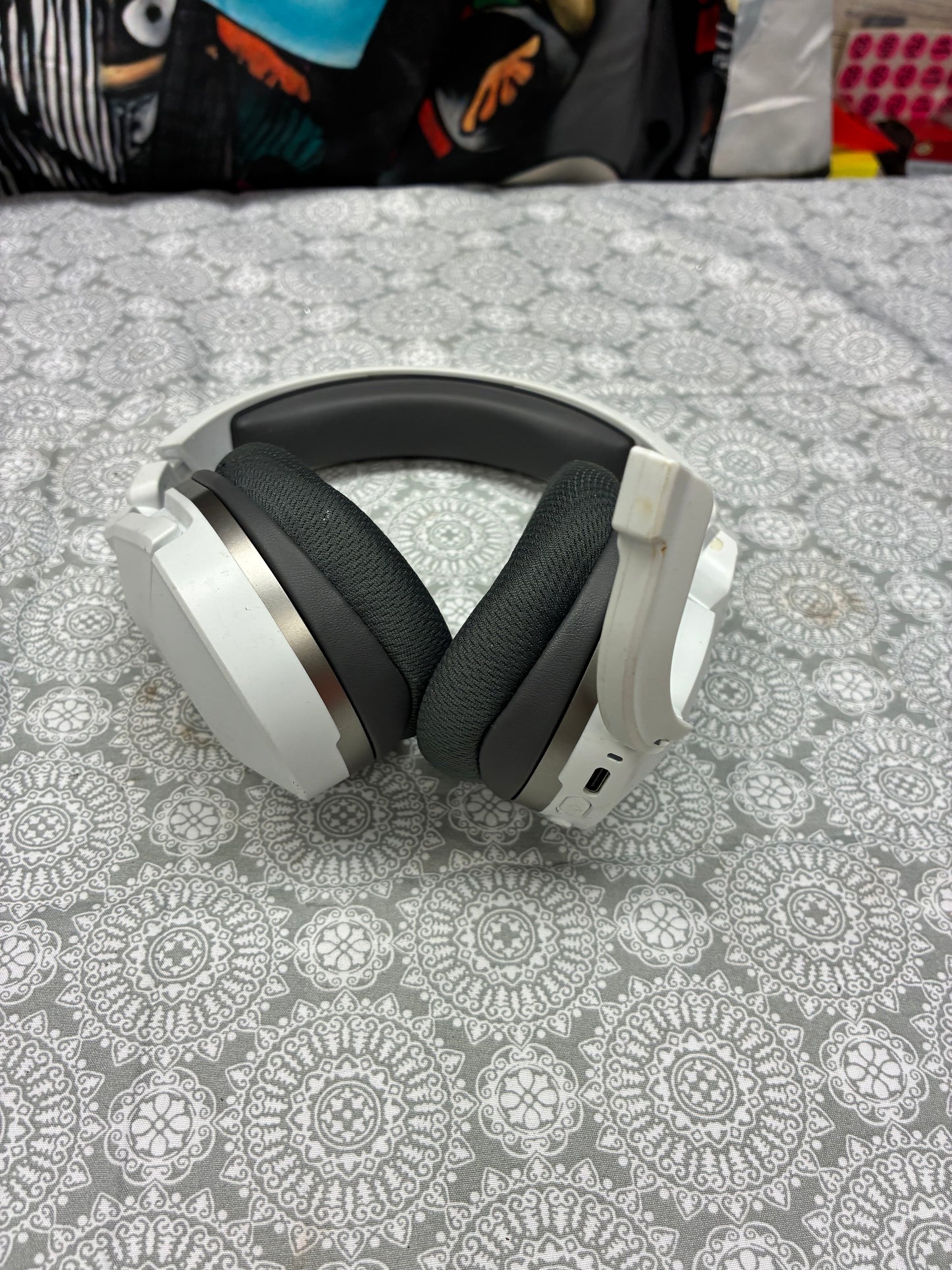 These are Turtle Beach Stealth 600 Gen 2 Wireless Gaming Headset