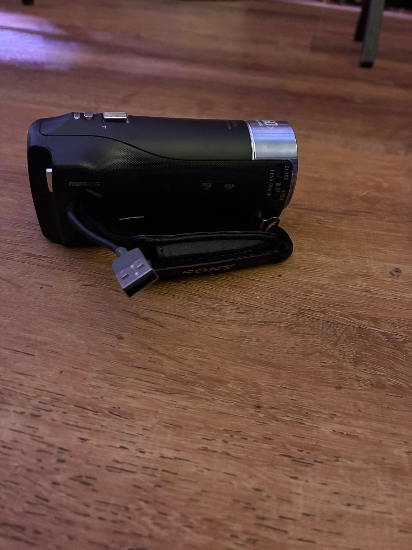 Sony Handycam HDR-CX405 camcorder.