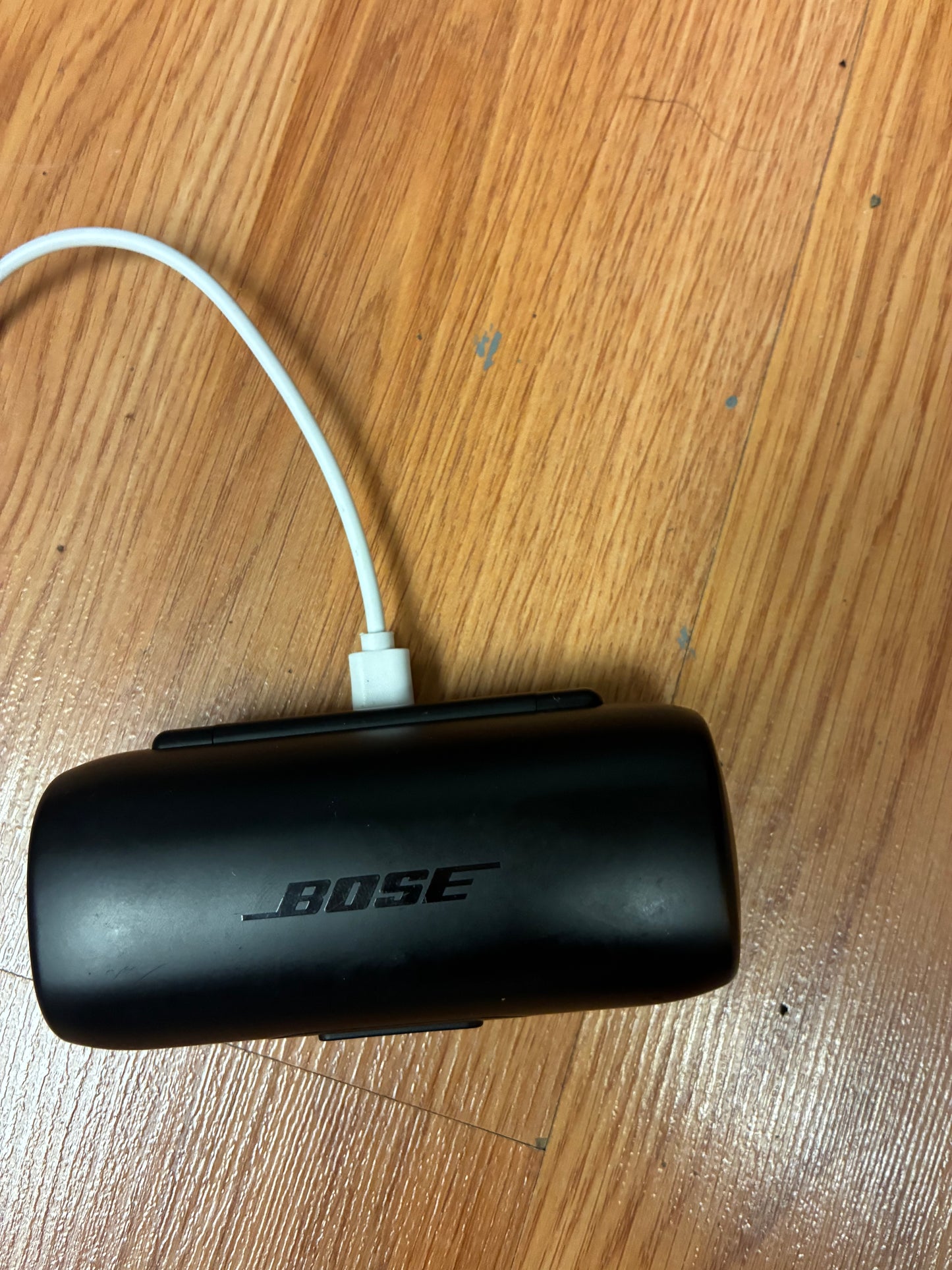 Bose SoundSport Free Wireless Earbuds with Charging Case – Black – Tested & Working