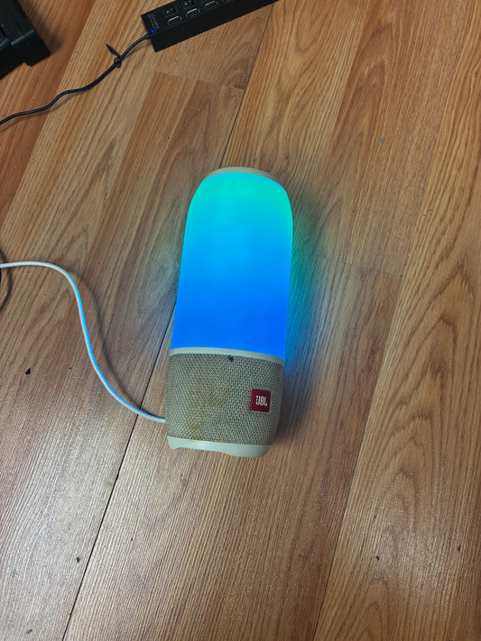 JBL Pulse 3 Bluetooth speaker.